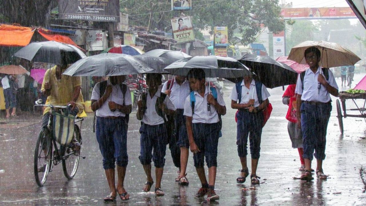 UP Weather Update: प्रदेश में मानसून का कहर! भारी बारिश का ऑरेंज अलर्ट जारी
