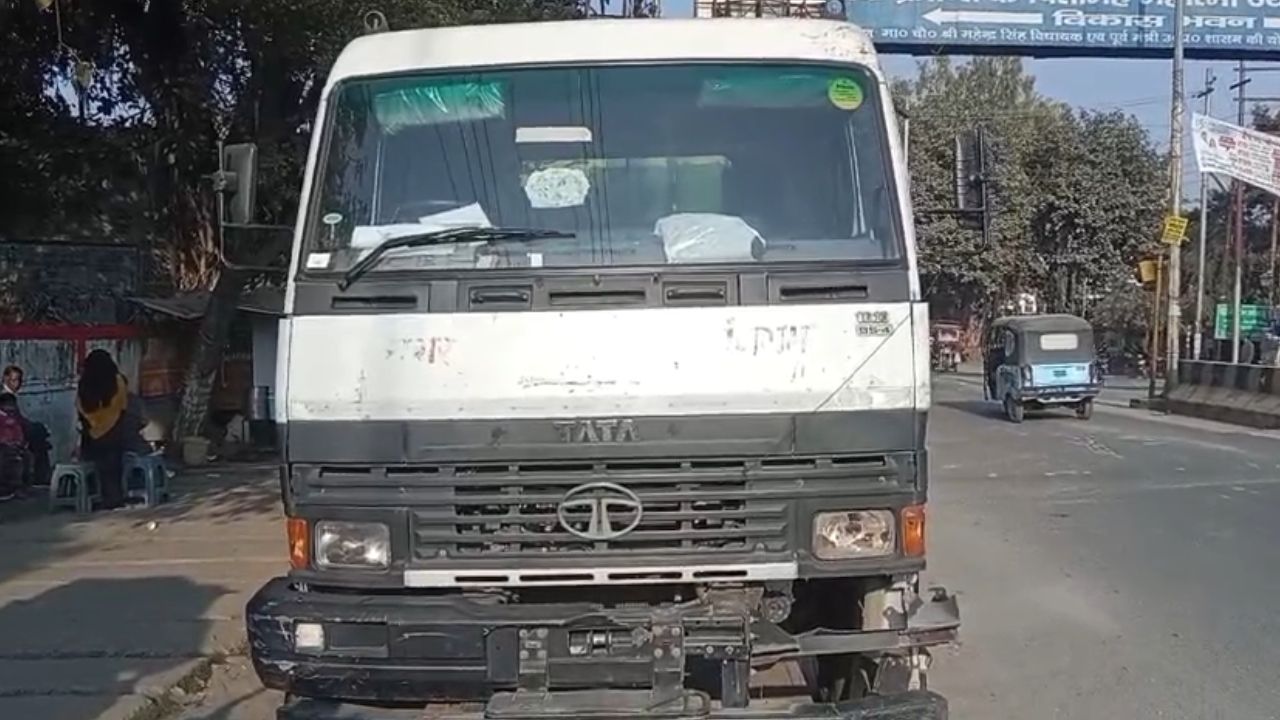 Aligarh News: इलाज को जा रही महिला के लिए काल बनकर आया डंपर, पढ़ें आखिर क्या हुआ?