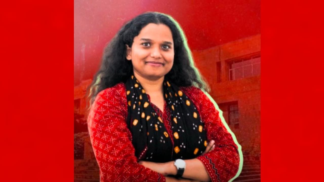 काशी में जन्म और BHU से पढ़ाई… जानें कौन हैं अदिति मिश्रा, जिनके हाथों में रहेगी JNU की कमान