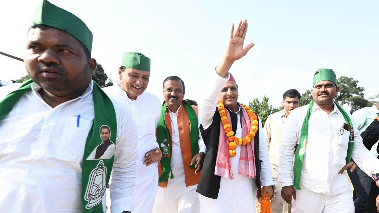 Bihar Election 2025: समस्तीपुर में गरजें अखिलेश यादव, बीजेपी को दिया कड़ा संदेश; पढ़ें पूरी खबर