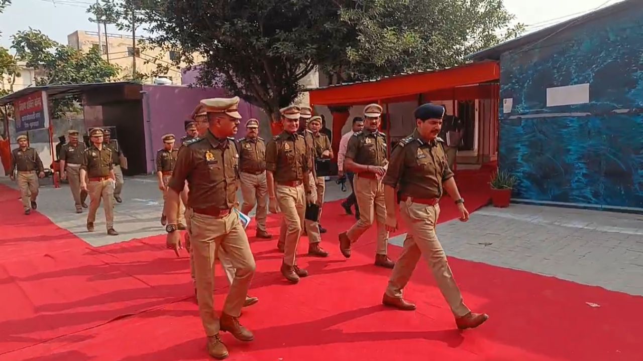Video: दिल्ली धमाके के बाद बुलंदशहर में पुलिस अलर्ट! नगर कोतवाली का सख्त निरीक्षण