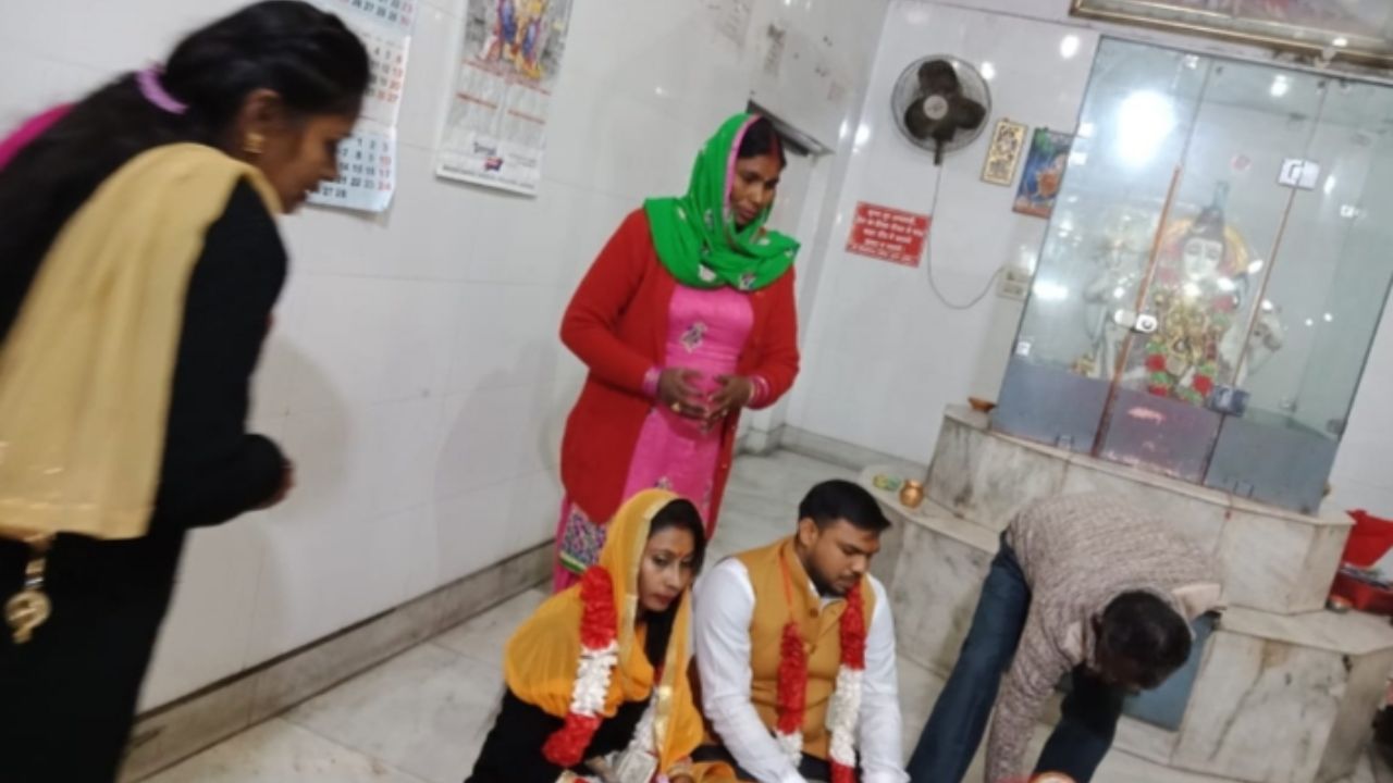 Ballia News: पूना से बलिया पहुंची महिला ने SP से लगाई न्याय की गुहार, जानिए पूरा मामला