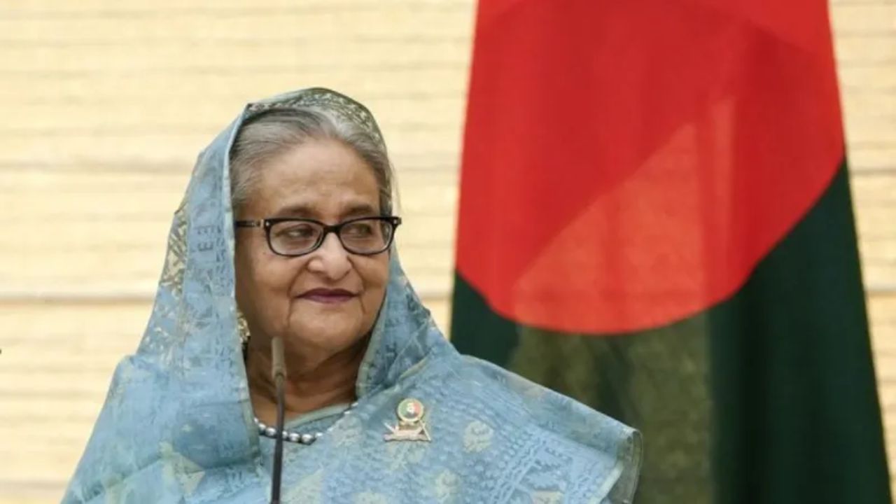 Bangladesh: शेख हसीना पर फैसले से पहले बांग्लादेश में आगजनी और हिंसक झड़पें, बढ़ा तनाव