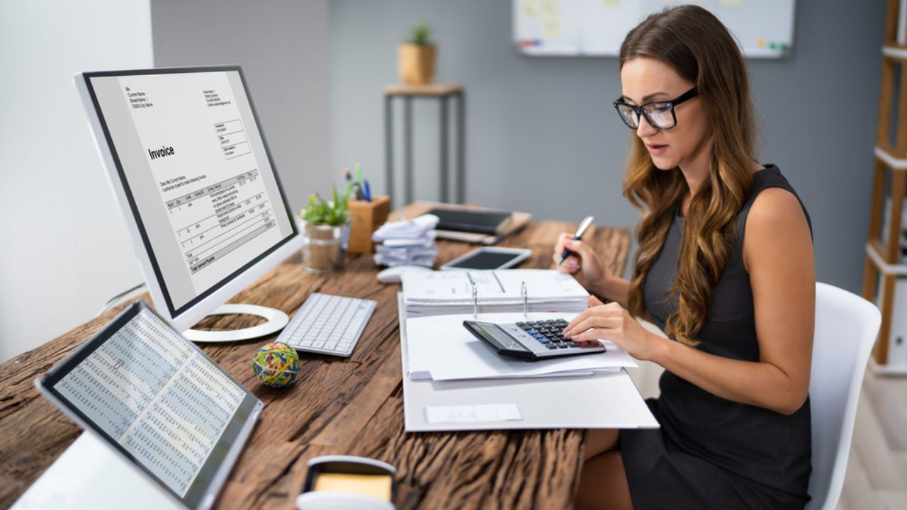 क्या आप CA बनना चाहते हैं? जानें योग्यता और पूरा स्टेप-बाय-स्टेप प्रोसेस