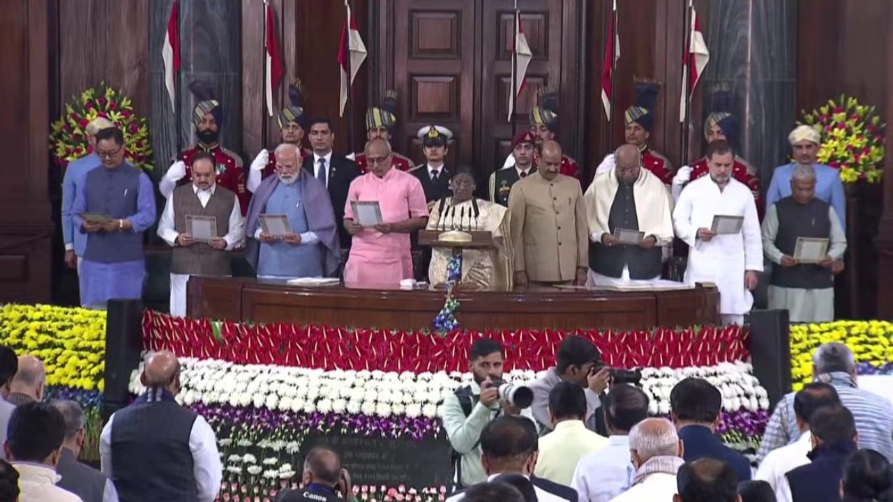 Constitution Day: संसद के सेंट्रल हाल में संविधान दिवस पर खास आयोजन, राष्ट्रपति का संबोधन