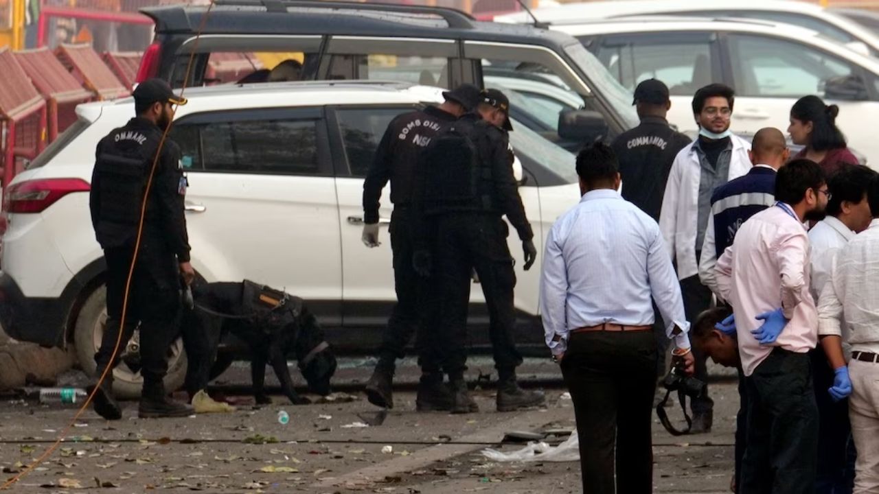 व्हाइट कॉलर आतंकी मॉड्यूल का खुलासा: दिल्ली ब्लास्ट से जुड़ा अंतरराज्यीय नेटवर्क बेनकाब, NIA और NSG जांच में जुटी