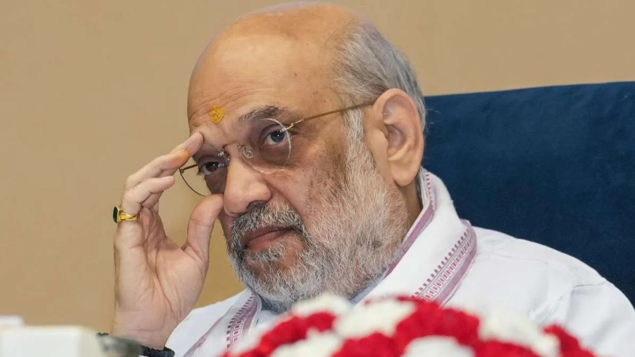 Delhi Blast: अमित शाह के घर हाईलेवल सुरक्षा बैठक, एनएसए और आईबी चीफ सक्रिय