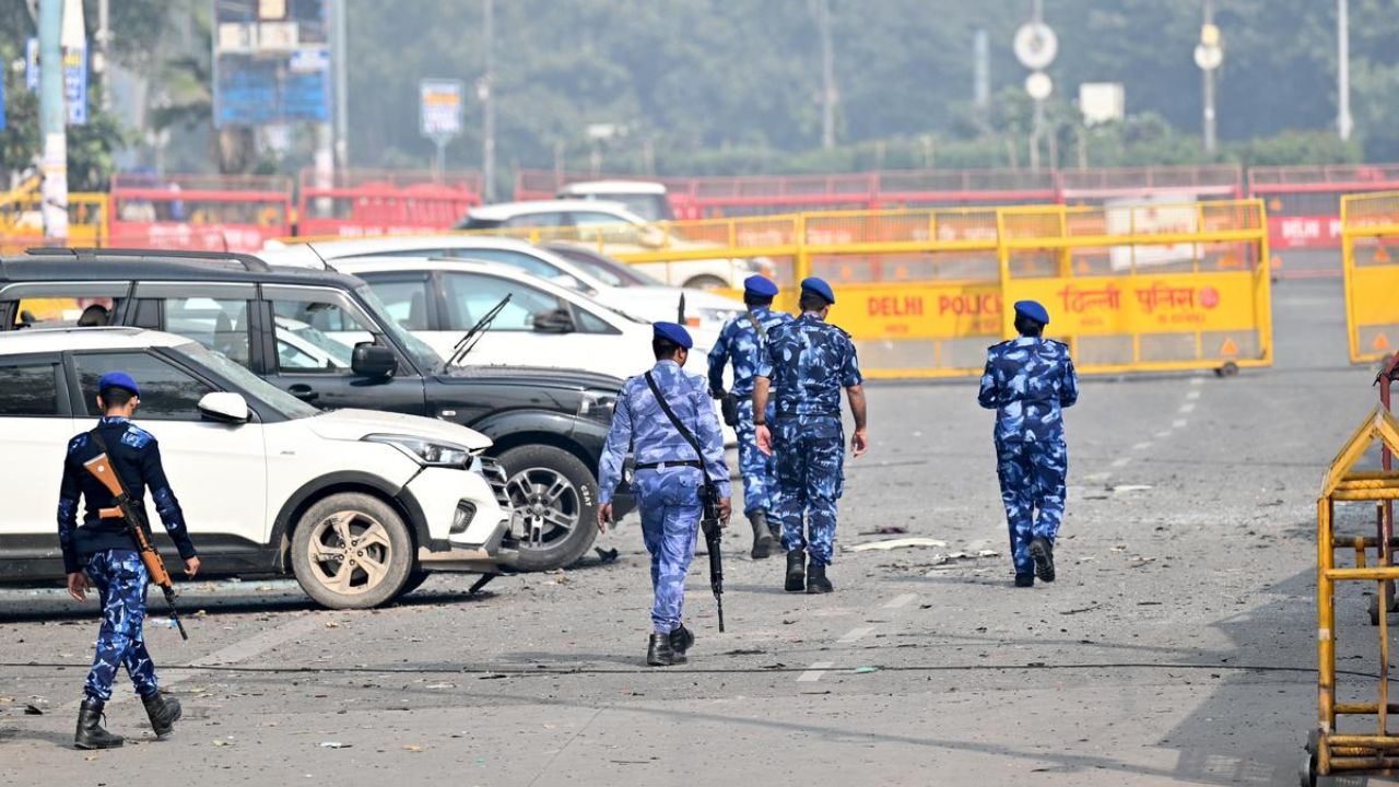 Delhi Blast: लाल किला ब्लास्ट केस में बड़ा मोड़, आरोपी ने कोर्ट में वकील से मिलने की अनुमति मांगी; कौन है यह आतंकी?