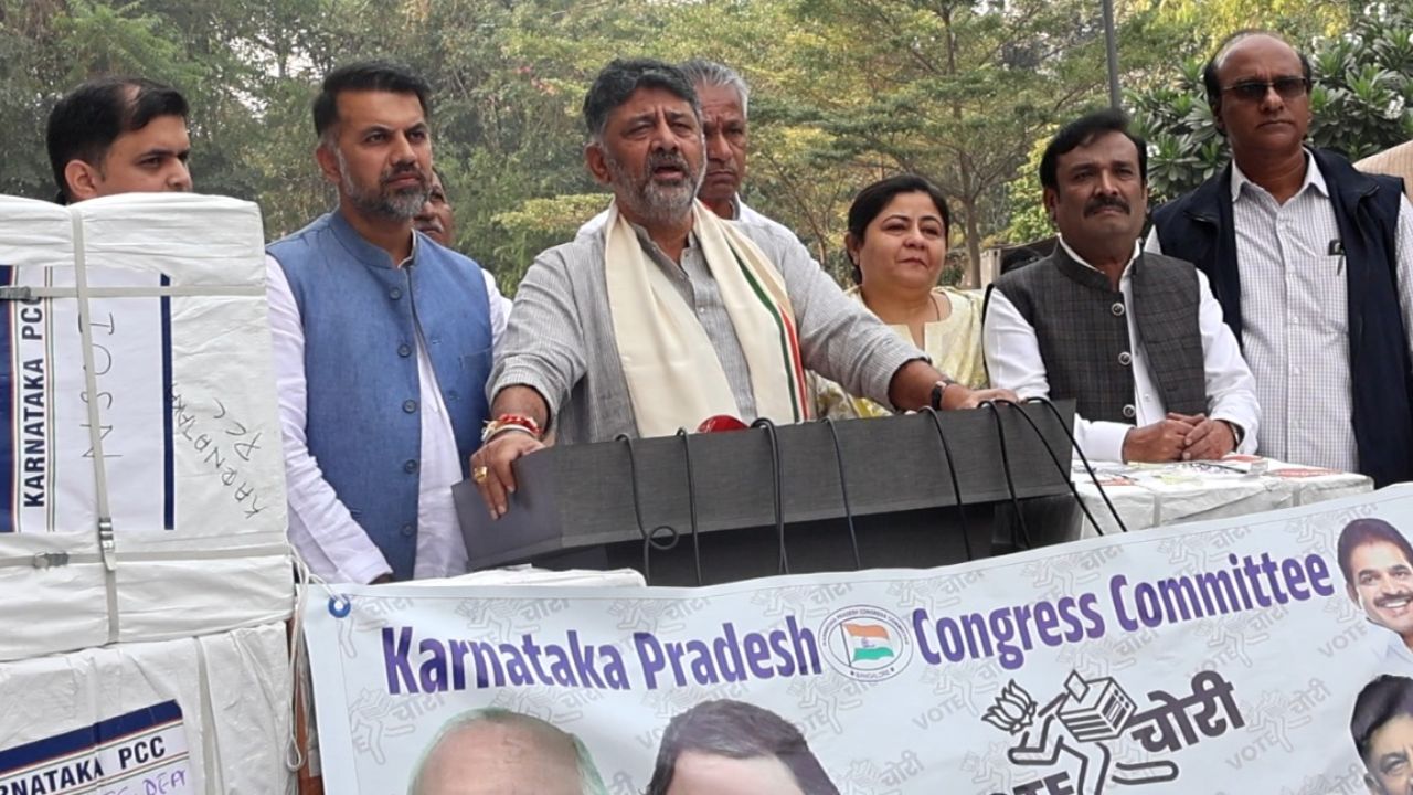 Deputy CM DK Shivakumar talking to reporters (1)