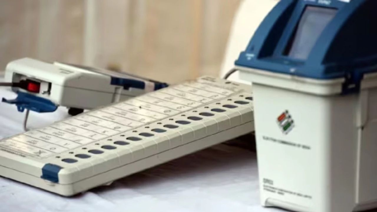 चुनाव आयोग के वोटिंग टर्नआउट ऐप से कैसे मिलता है डेटा, जब नहीं है EVM में इंटरनेट; जानिए पूरा सिस्टम