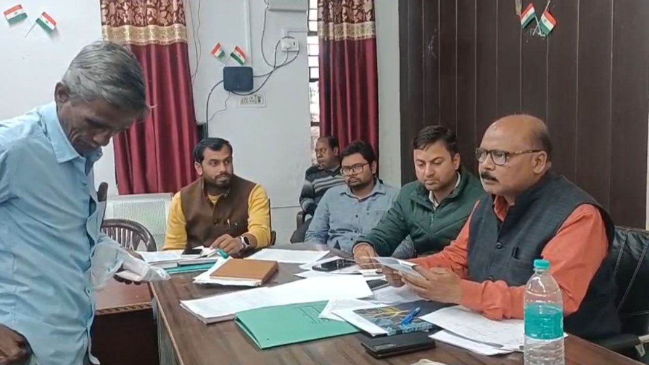 Kanpur Dehat Crime: फाइलों में मौत, हकीकत में जिंदगी… कानपुर देहात से सामने आया चौंकाने वाला मामला