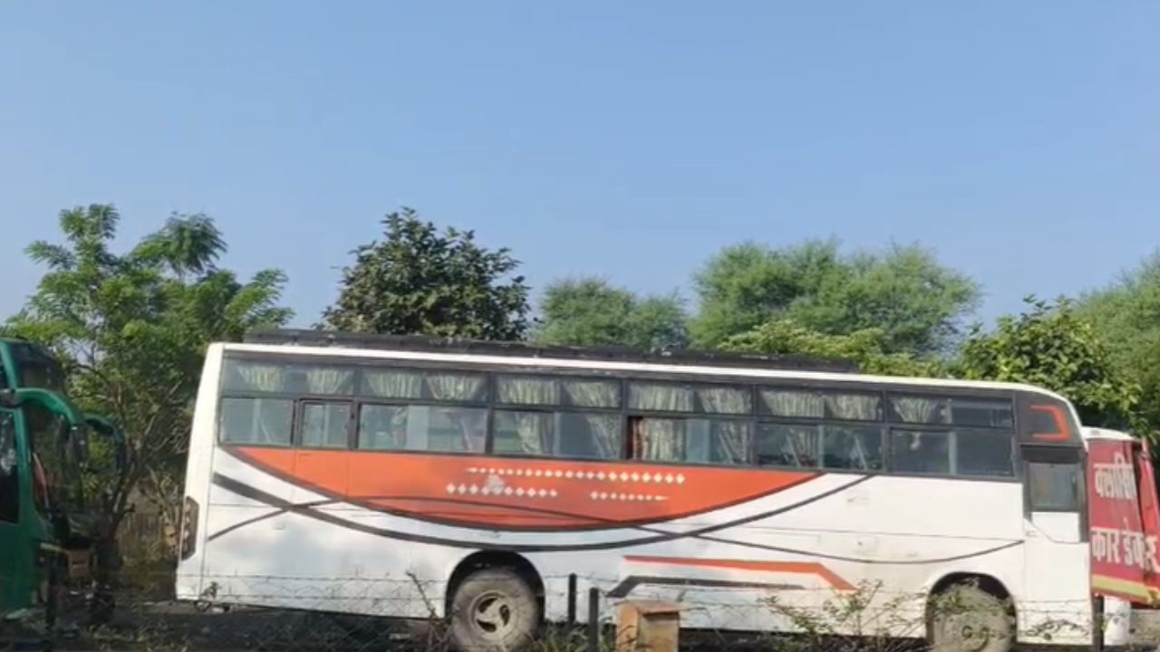 Bhilwara News: स्लीपर कोच बसों की हड़ताल का असर, भीलवाड़ा में यात्रियों की बढ़ी मुश्किलें