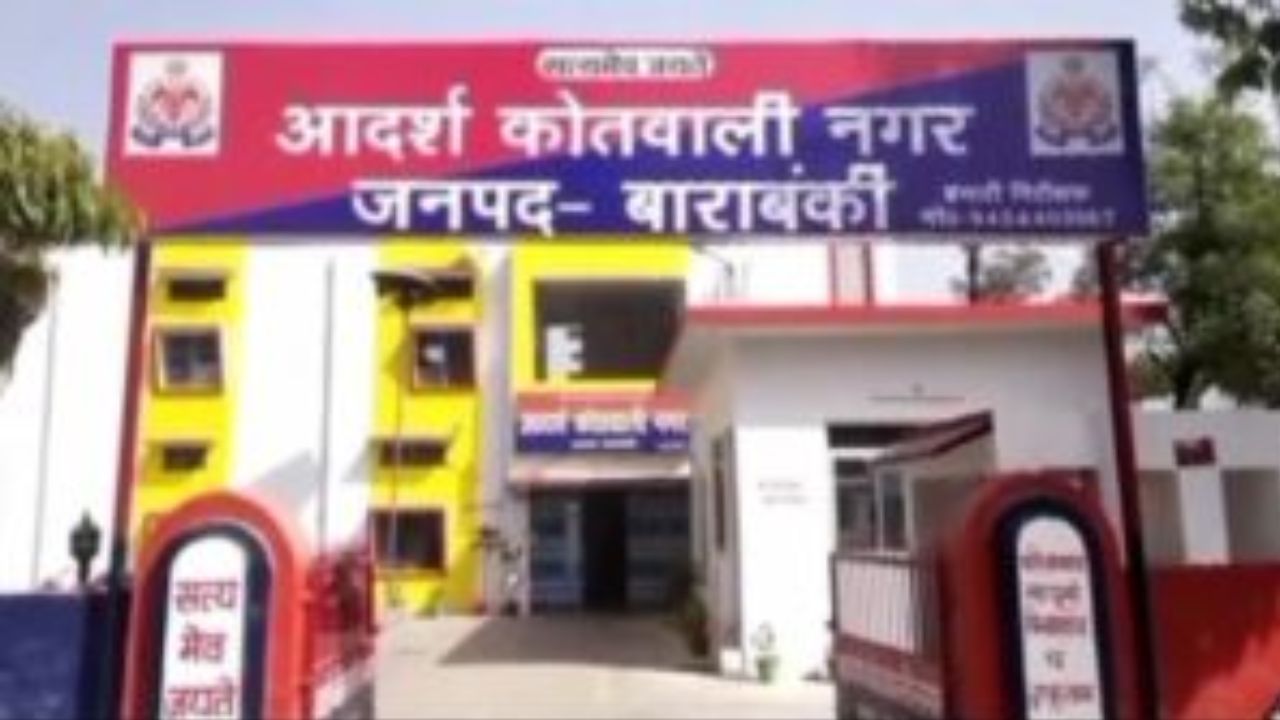 धड़ल्ले से चल रहा था नकली इलेक्ट्रॉनिक सामान का खेल, तभी पहुंच गई पुलिस… खुला चौंकाने वाला राज़