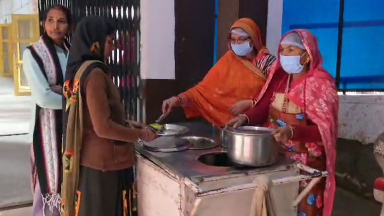 फतेहपुर जिला अस्पताल में CMS का औचक निरीक्षण, दाल में मिला पानी, चार कर्मचारियों पर आयी आंच