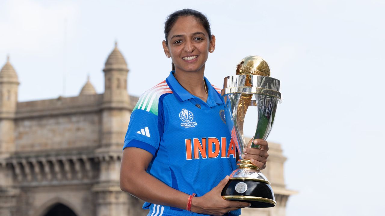 हरमनप्रीत कौर का अनोखा अंदाज, विश्व विजेता बनने के बाद हाथ पर बनाया खास टैटू- देखें Photo