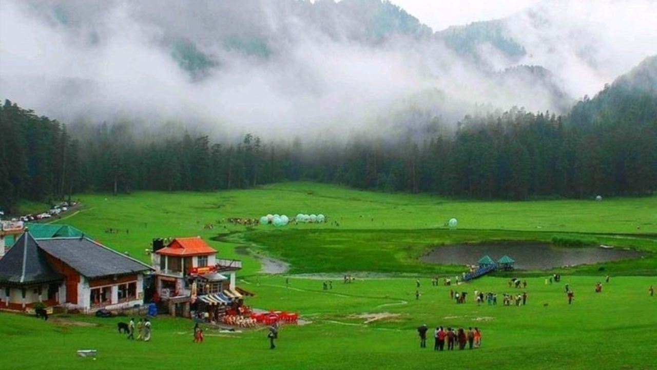 भारत की पॉपुलर विंटर ट्रैवल डेस्टिनेशन, जहां सर्दियां लगती हैं और भी खूबसूरत