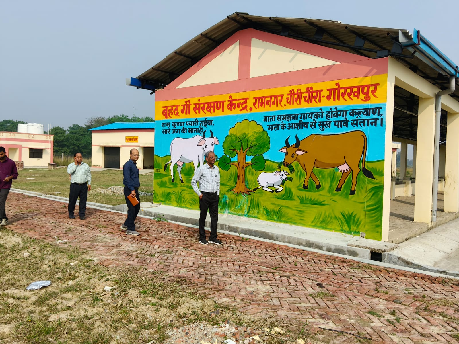 गोरखपुर: डीडीओ राजमणि वर्मा ने किया वृहद गो संरक्षण केंद्र चवरी का निरीक्षण, दिए ये निर्देश