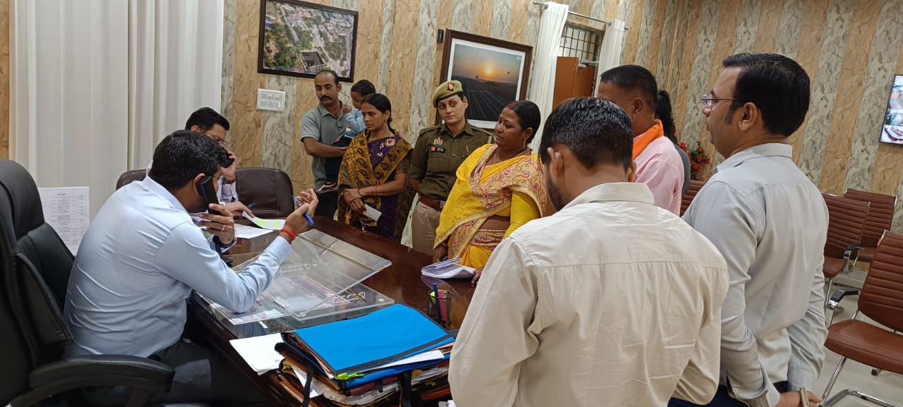 गोरखपुर: रबी सीजन के मद्देनजर डीएम एक्शन में, अधिकारियों को दी ये सख्त हिदायत