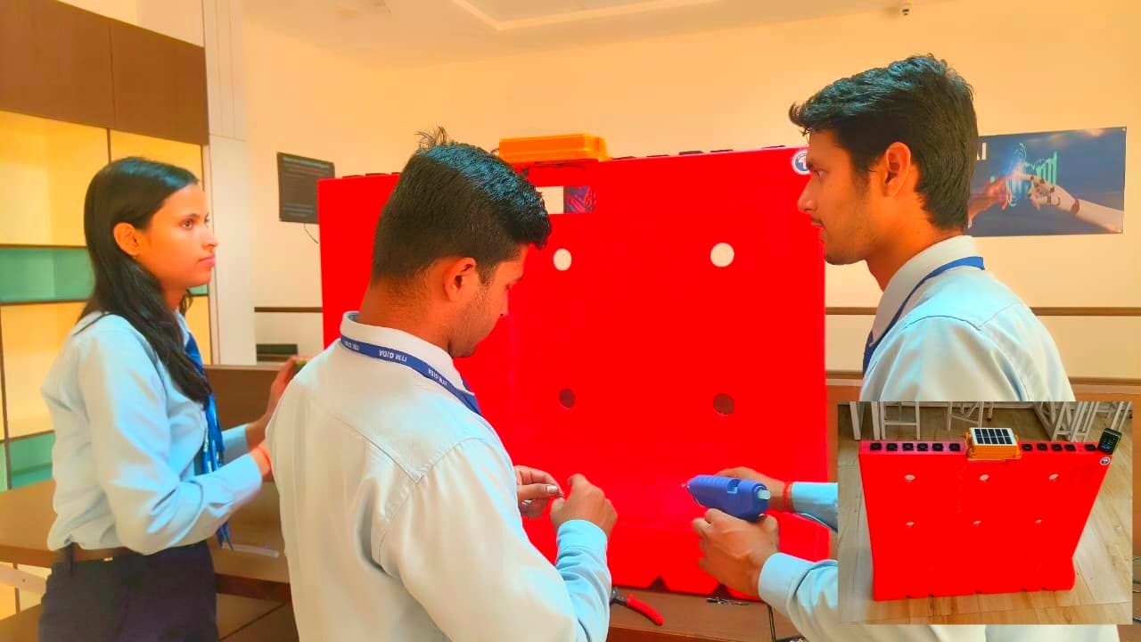 गोरखपुर: आईटीएम गीडा के छात्रों ने किया नवाचार, दुर्घटना में खुद बुलाएगा एम्बुलेंस