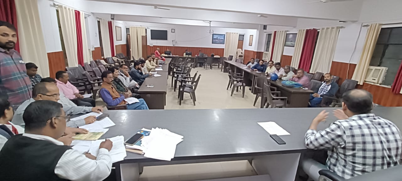 Gorakhpur News: मतदाता सूची पुनरीक्षण अभियान की पारदर्शिता पर सुपरवाइजरों को दिए सख्त निर्देश