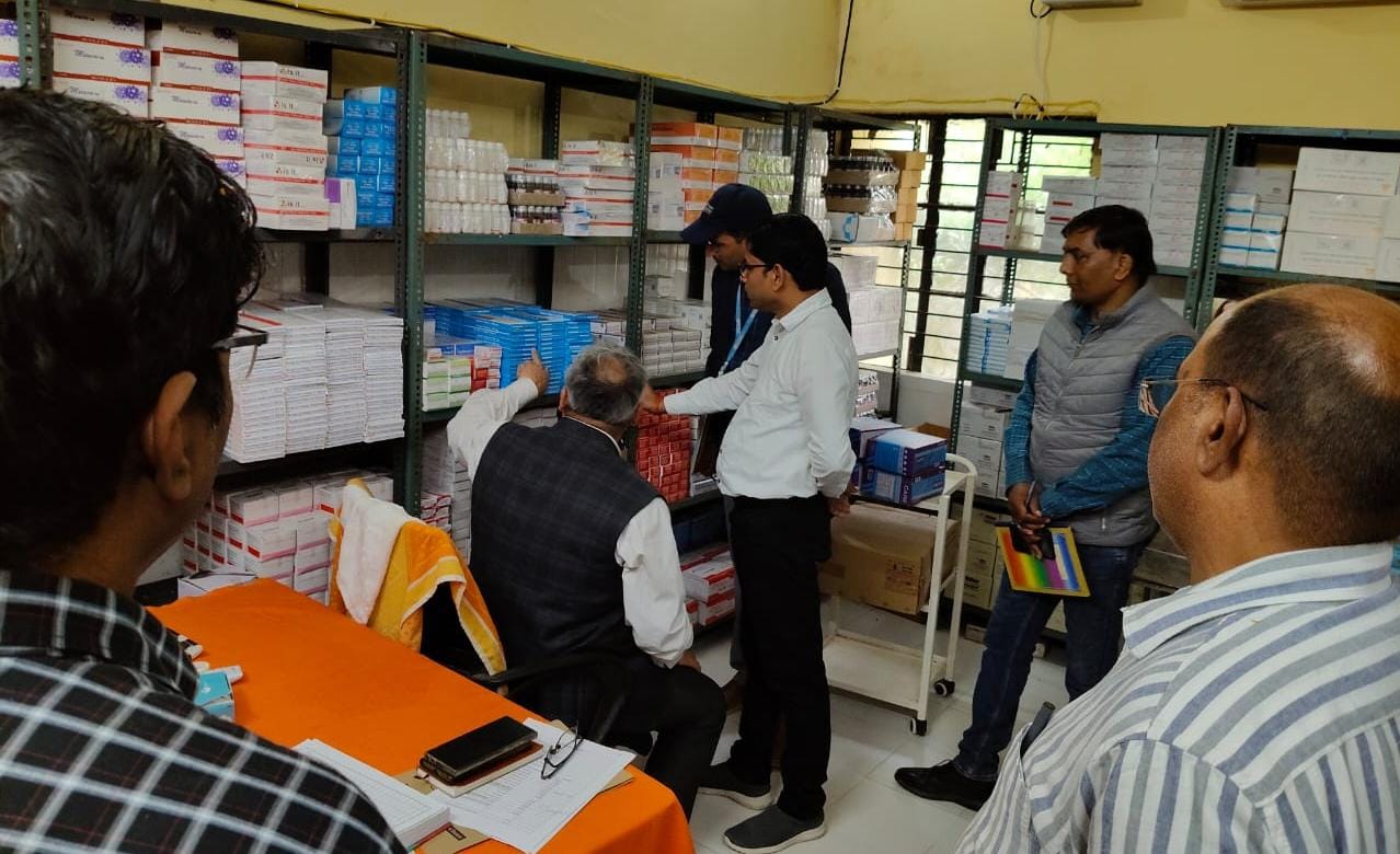 Gorakhpur News: कौड़िया और खजनी से शुरू हुई स्वास्थ्य सेवाओं की जांच, सभी ब्लॉकों में भी टीमें बनाने के निर्देश