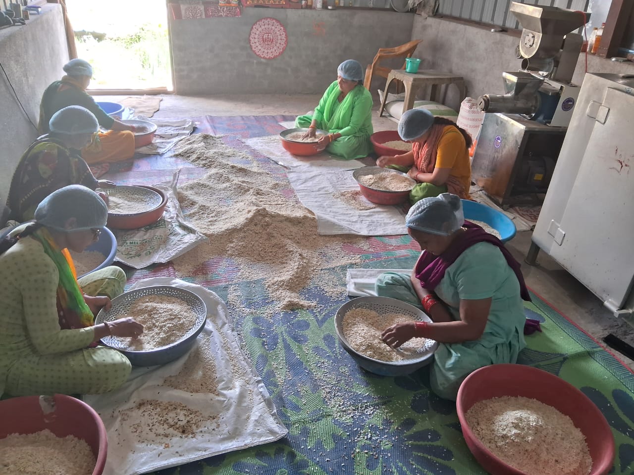 Uttarakhand News: ग्रामीण आत्मनिर्भरता की नई कहानी: मीनााक्षी एंटरप्राइज से रोजगार और विकास