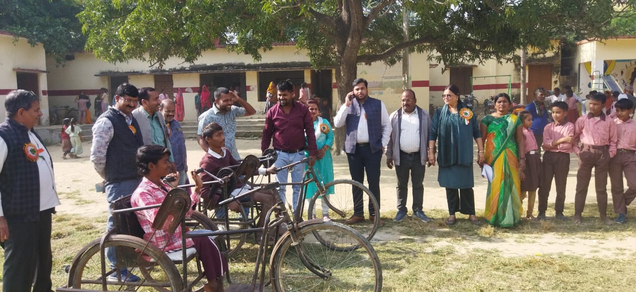 Gorakhpur Sports Competition: दिव्यांग खेलकूद प्रतियोगिता में चमका बच्चों का उत्साह, 85 प्रतिभागियों ने दिखाया हुनर