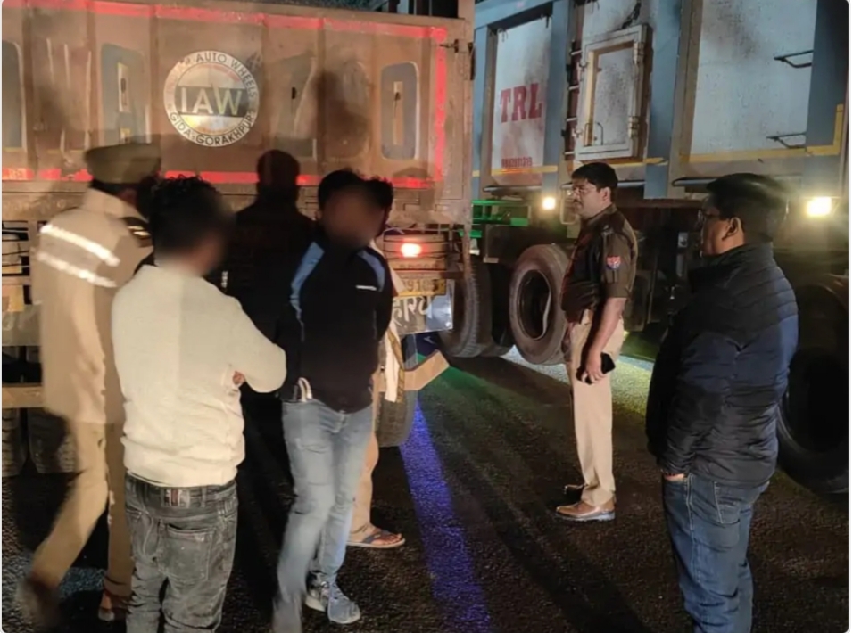 फतेहपुर में खनन माफियाओं पर एक्शन, 42 ओवरलोड ट्रकों पर जुर्माना, दो जब्त