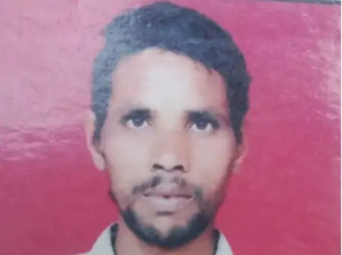Fatehpur Crime: पेड़ से लटका मिला मजदूर का शव, पत्नी ने जताई हत्या की आशंका