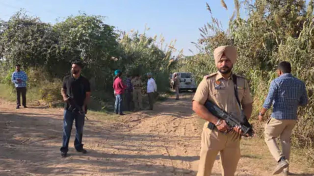 Police Encounter Lawrence Bishnoi Gang: मोहाली में पुलिस की लॉरेंस गैंग के 4 शूटरों से मुठभेड़, दो को लगी गोली