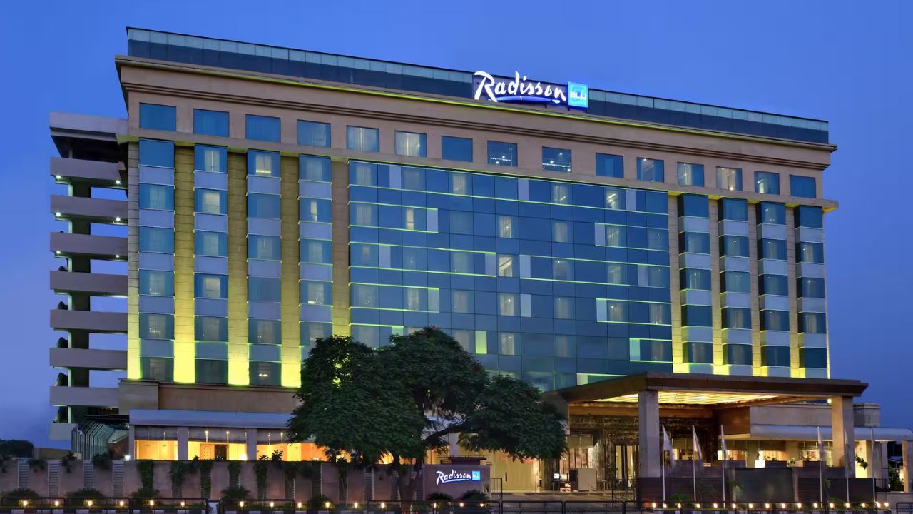 Breaking News: दिल्ली में फिर धमाका, महिपालपुर के रेडिशन होटल के पास गूंजी तेज आवाज