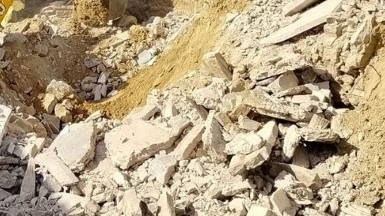 Rajasthan News: जयपुर में निर्माणाधीन मकान का बेसमेंट धंसा, कई लोगों के दबे होने की आशंका
