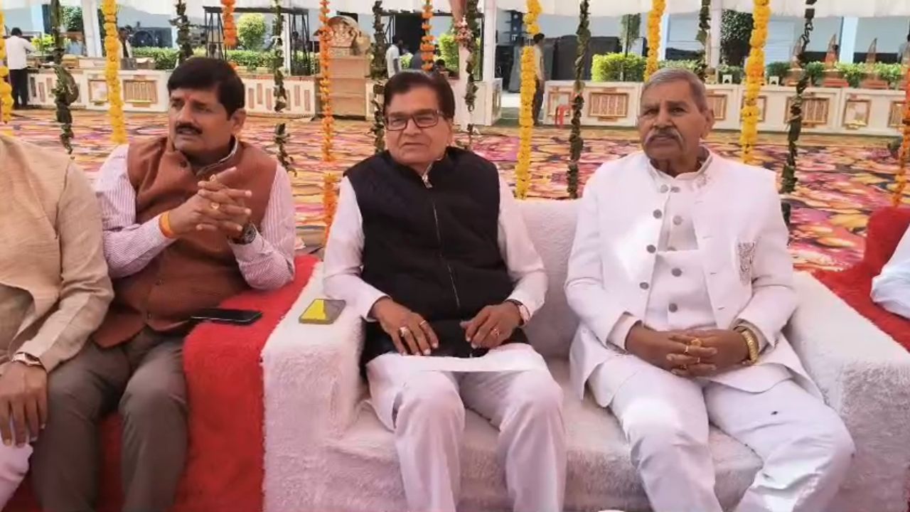 समाजवादी पार्टी के राष्ट्रीय प्रमुख महासचिव रामगोपाल यादव मैनपुरी पहुंचे, कई मुद्दों पर दिया बड़ा बयान