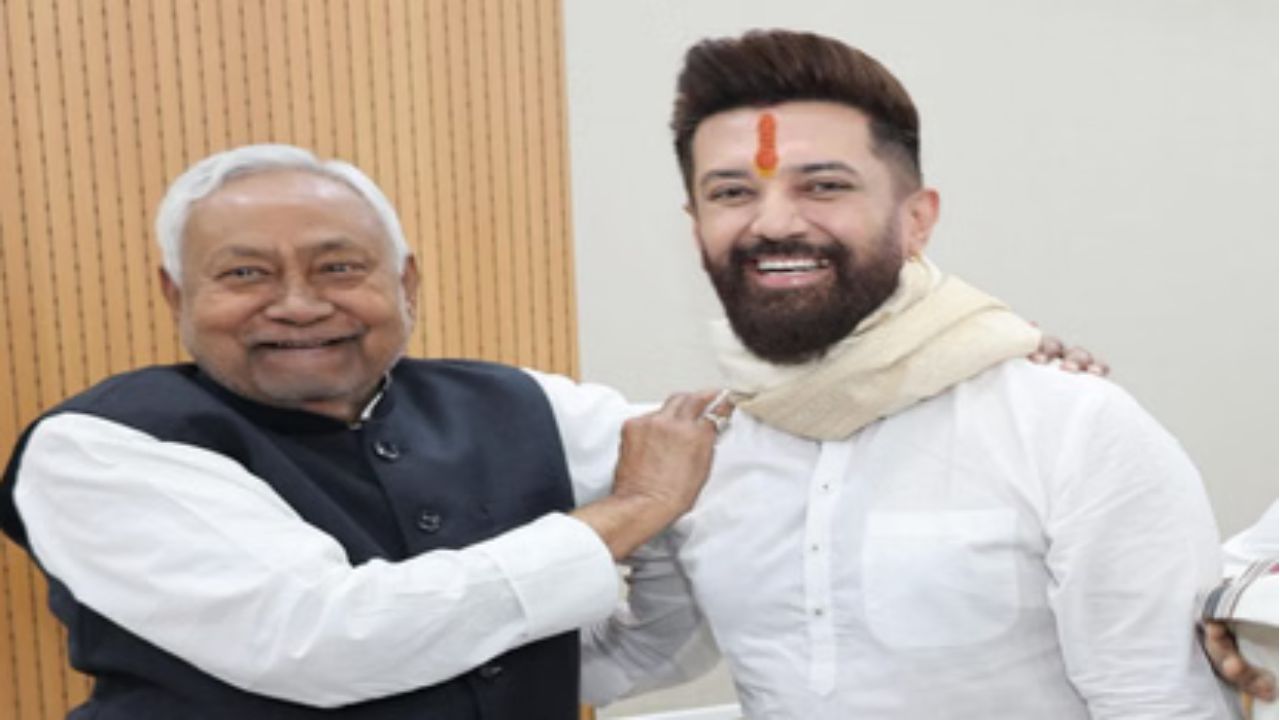 Bihar CM: नीतीश से मिले चिराग पासवान, नई सरकार की रूपरेखा पर मंथन शुरू