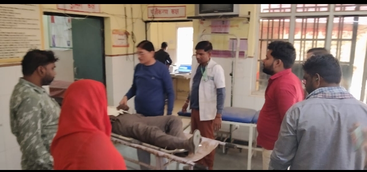 Uttar Pradesh: रायबरेली में सड़क हादसा, बाइकों की टक्कर में महिला सहित तीन घायल