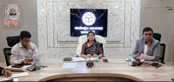 Raebareli News: डीईओ ने SIR प्रक्रिया की प्रगति और दिशा-निर्देशों की दी जानकारी