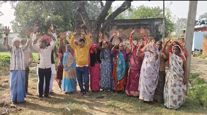 Raebareli: रायबरेली में स्वच्छ भारत मिशन की ग्रामीणों ने ऐसे खोली पोल