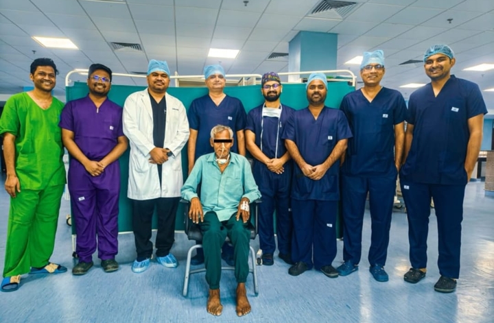 एम्स रायबरेली ने फिर रचा इतिहास, डॉक्टरों ने गले के गंभीर कटाव के मरीज को दी नई जिंदगी