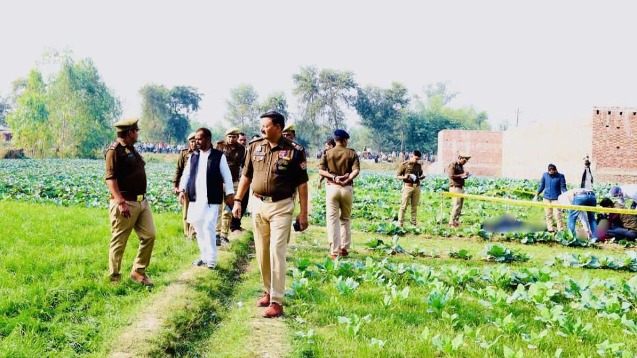 Shahjahanpur News: शाहजहांपुर में खेत में मिला युवती का शव; गले पर मिले घाव के निशान