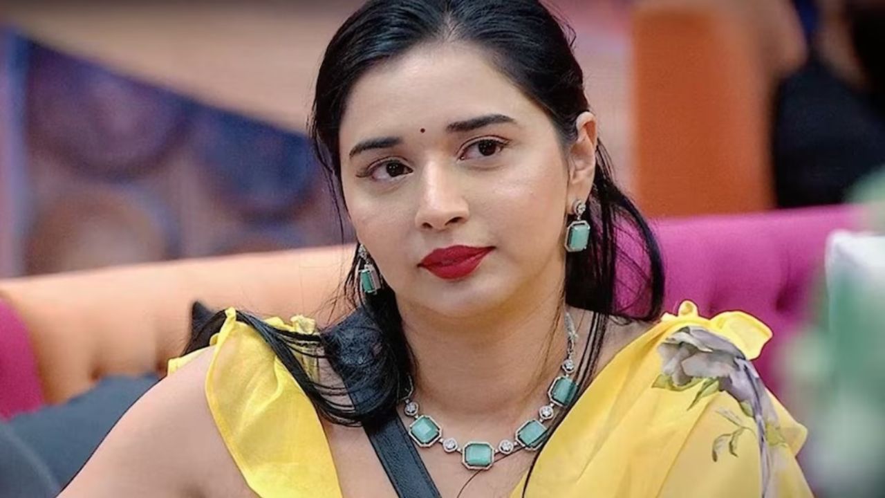 Bigg Boss 19: तान्या मित्तल की फेक दुबई ट्रिप का खुलासा, रोहित शेट्टी ने सुनाया करारा जवाब