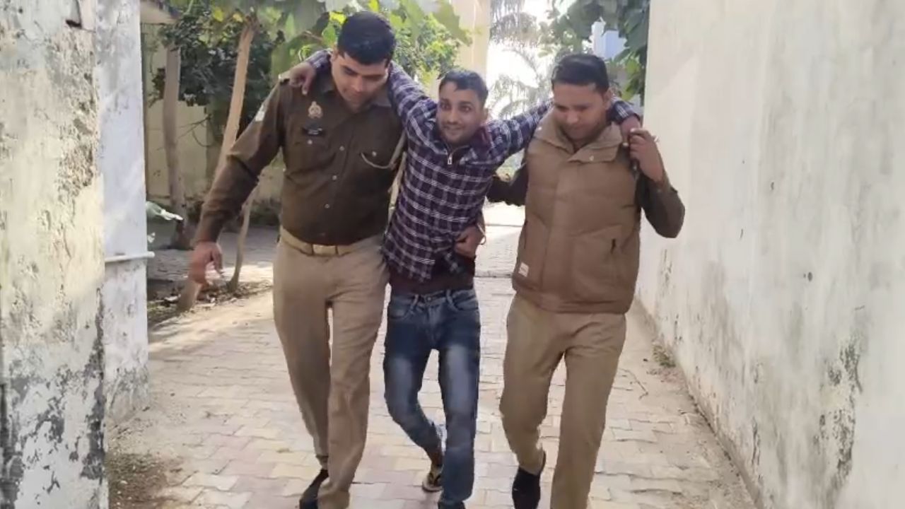 चौंकाने वाला मामला: मुजफ्फरनगर में मासूम के साथ छेड़छाड़, पुलिस ने सिखाया सबक