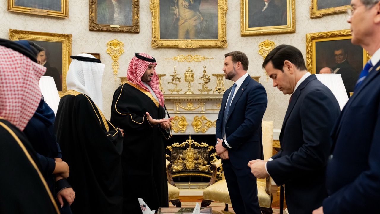 यह मुलाकात कई लंबित मुद्दों पर बातचीत आगे बढ़ाने का मंच बनी। दोनों देशों ने भविष्य में नियमित संवाद जारी रखने पर सहमति जताई। (फोटो- @WhiteHouse)