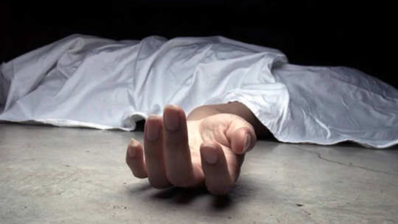 Deoria News: एसआईआर ड्यूटी में लगे लेखपाल की अचानक मौत, जानें पूरा मामला