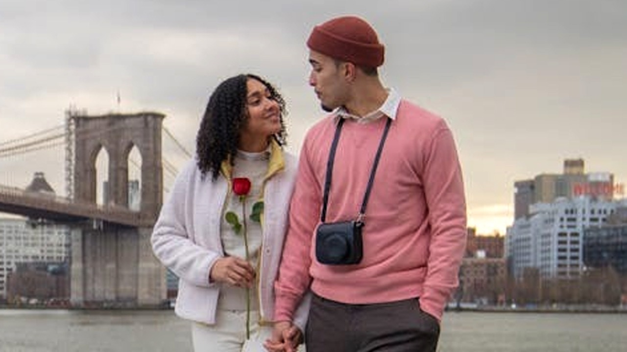 1. Chem-RIZZ-try: केमिस्ट्री अब चेकलिस्ट से नहीं, वाइब और कैरिज़्मा से बन रही है। लोग “My Type” से बाहर जाकर भी कनेक्शन महसूस कर रहे हैं।