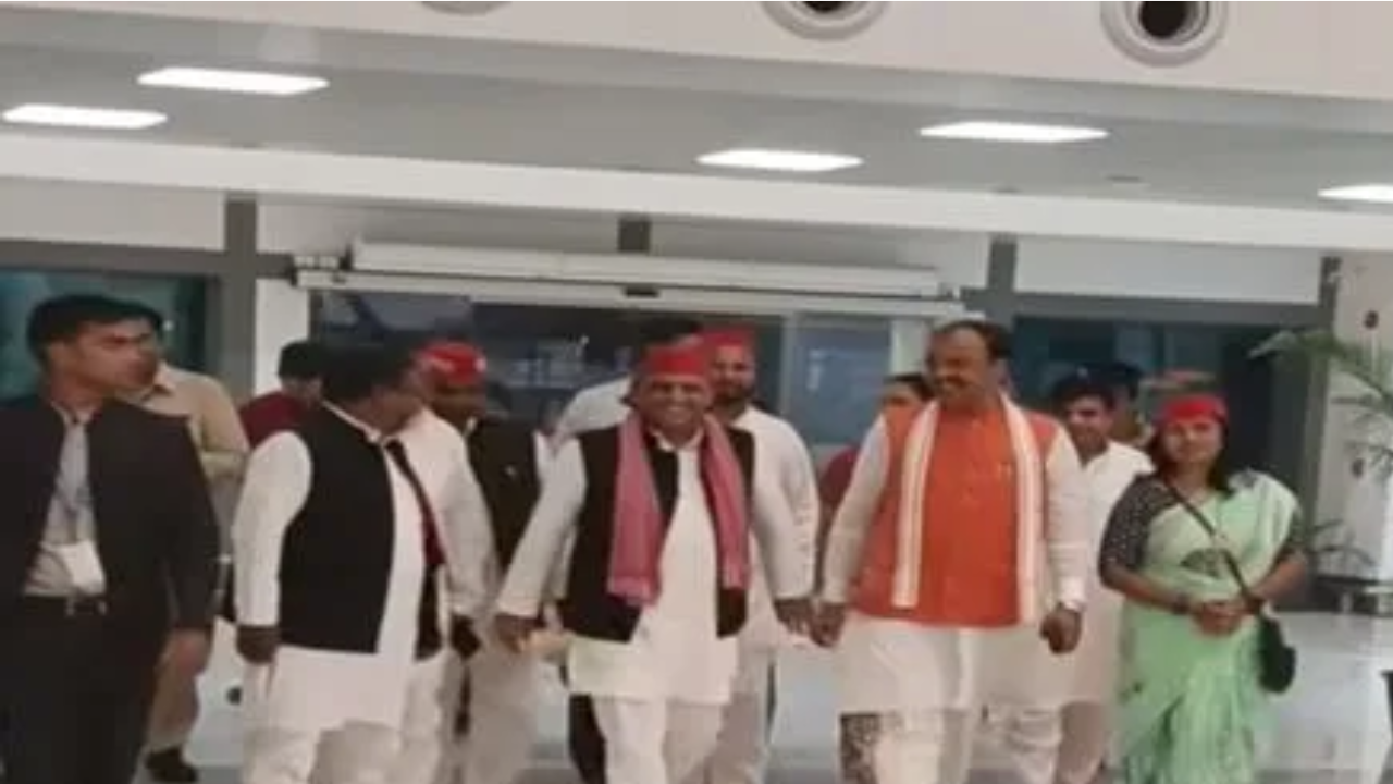 "Akhilesh–Keshav Prasad Maurya’s picture goes viral on social media.