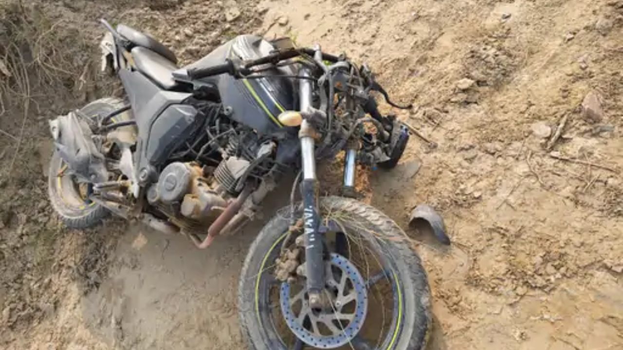 Greater Noida की सड़क खून से लाल, गलगोटिया यूनिवर्सिटी के 2 छात्रों की मौत; हादसे का मंजर देख कांप जाएगी रूह