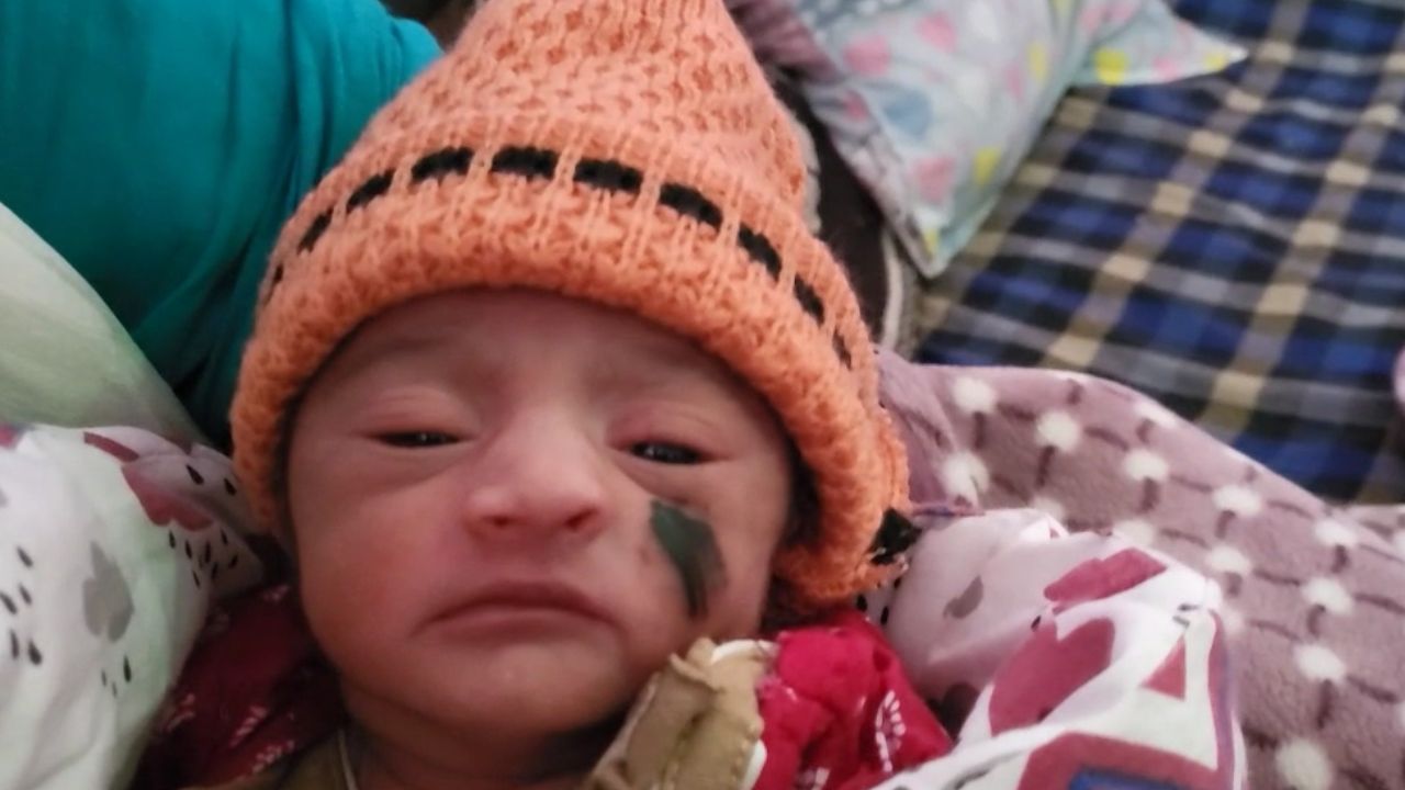 कलयुगी मां बनी कुमाता: मां ने नवजात को कचरे में फेंका, फिर केस में हुई बुलंदशहर के गब्बर की एंट्री