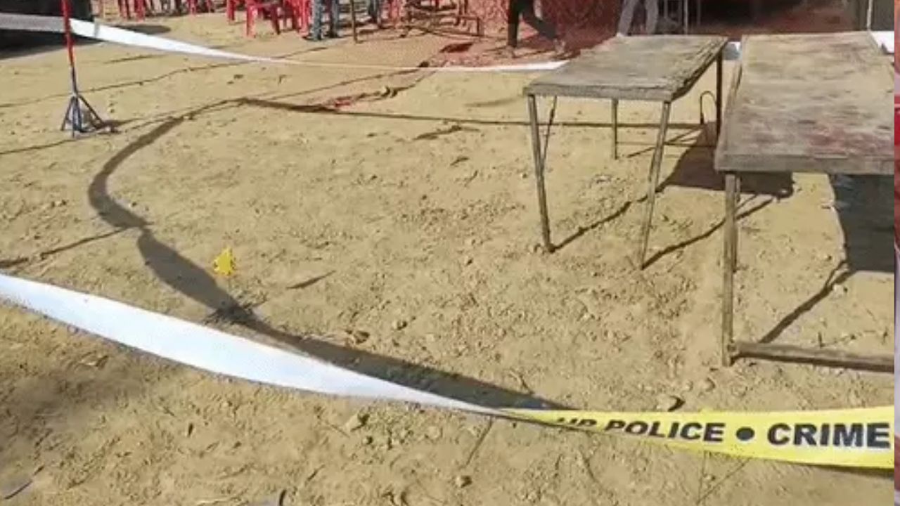 “असलहा निकालो, गोली मारो, वकीलों से निपटा दूंगा”… दूल्हे के जीजा ने म्यूजिक नहीं बजाने पर कर दिया DJ वाले बाबू का मर्डर