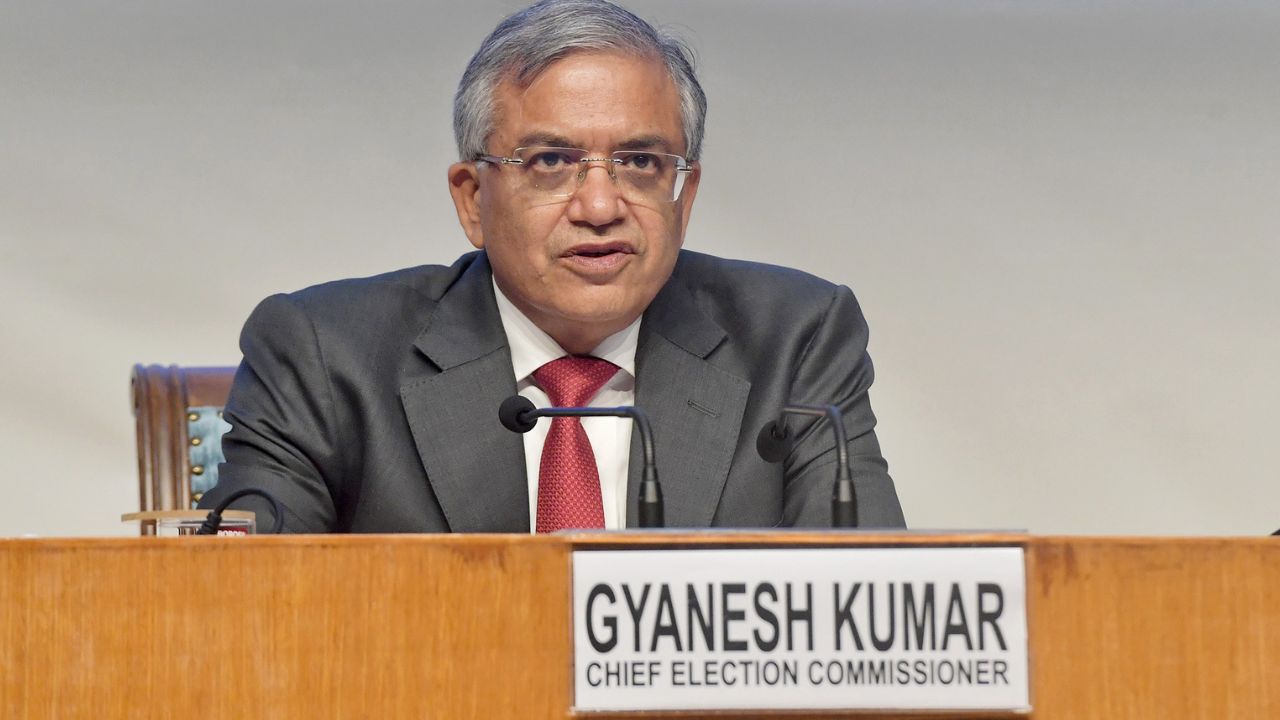 मुख्य चुनाव आयुक्त का बड़ा बयान: कहा- बिहार में लोकतांत्रिक प्रक्रिया पर नहीं लगेगा कोई दाग