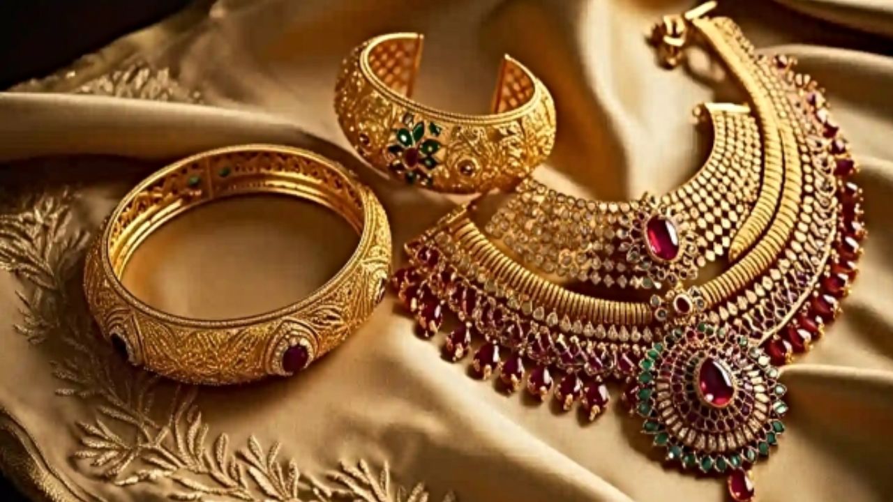 Gold Rate Today: दामों में उतार-चढ़ाव जारी, गोल्ड निवेशकों के लिए क्या है सलाह? Gold Rate Today: दामों में उतार-चढ़ाव जारी, गोल्ड निवेशकों के लिए क्या है सलाह?